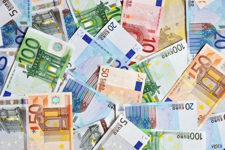 اعلام نرخ رسمی 47 ارز برای امروز 16 شهریور ماه توسط بانک مرکزی