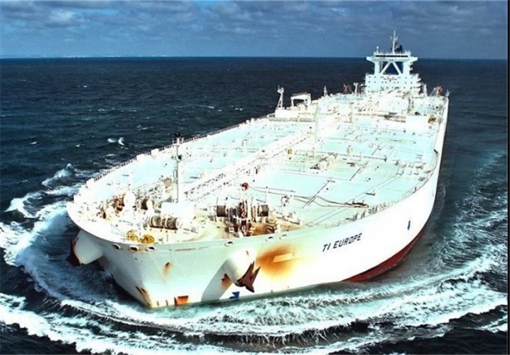 فرانسه واردات نفت خود از ایران را پیش از اجرایی شدن تحریم‌های نفتی متوقف کرد