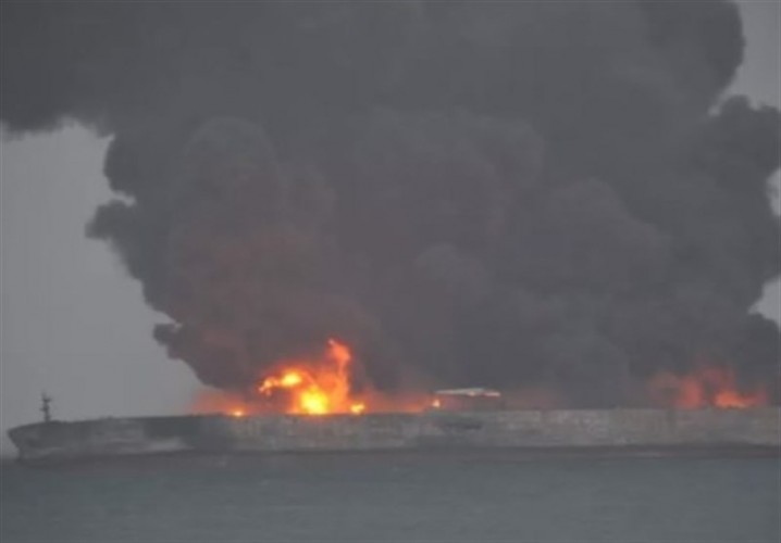 آتش سوزی نفت کش ایرانی در چین