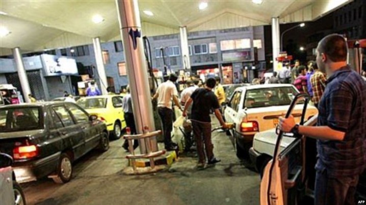 هیجانی شدن مردم پس از زلزله و افزایش مصرف بنزین در تهران 