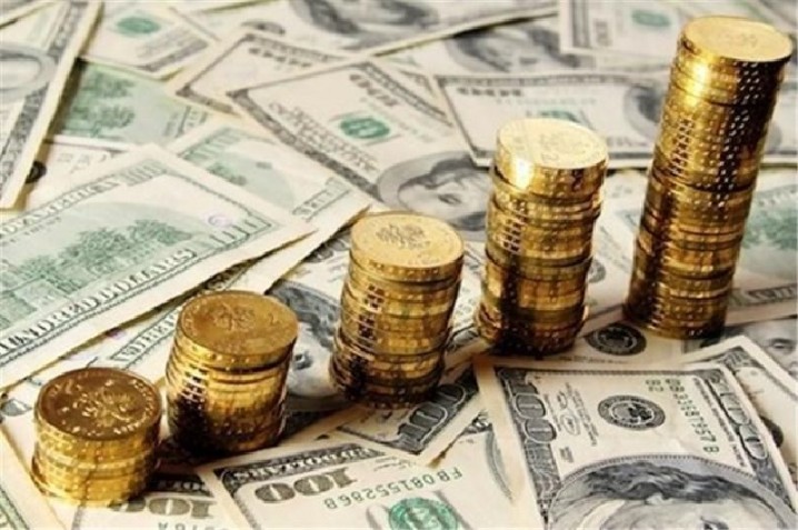 کاهش ۸ درصدی دلار طی یک هفته/ افت ۱۵ درصدی طلا و سکه