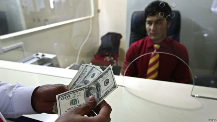 شروع موج جدید در افغانستان با انتقال دلار به ایران