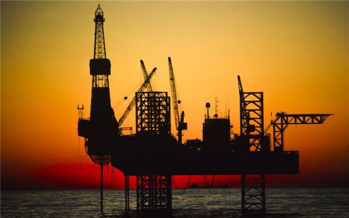 کاهش ادامه دار قیمت نفت