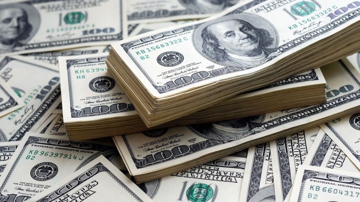 ارزش دلار آمریکا در سراشیبی نزول 