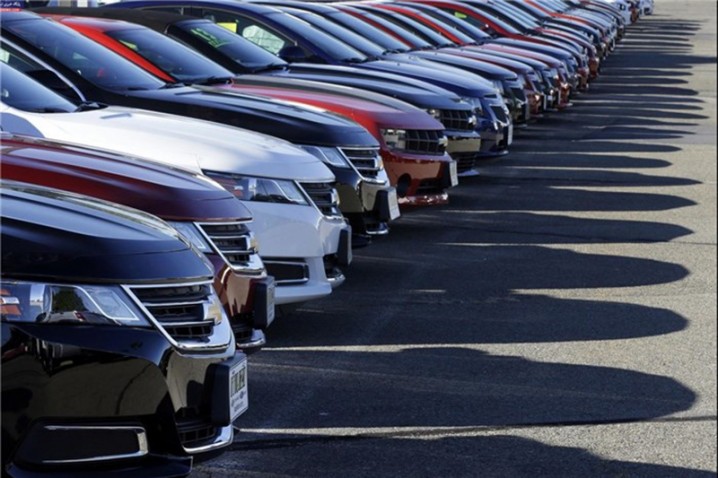 روند ادامه دار کاهش قیمت خودروهای وارداتی