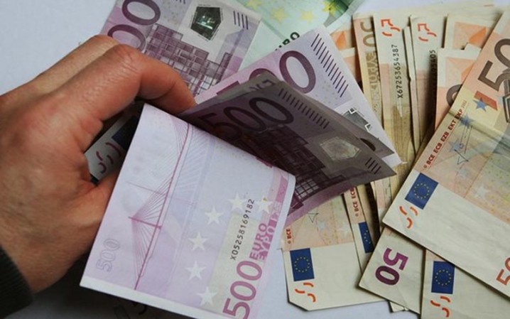 کاهش ۶۵ میلیون یورویی تزریق ارز در بازار ثانویه/ افزایش 100 تومانی قیمت ارز صادراتی