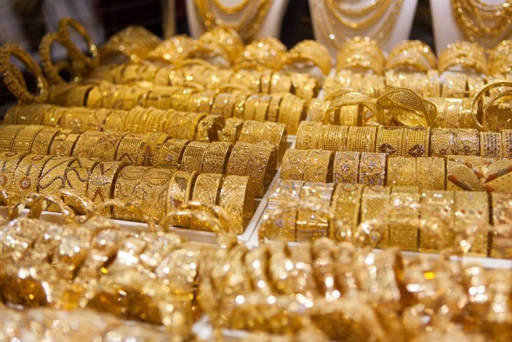 کاهش قیمت طلا با ادامه روند کاهش نرخ ارز